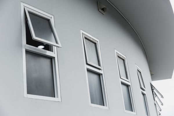 Cost of Awning Windows Installation in Redwood City