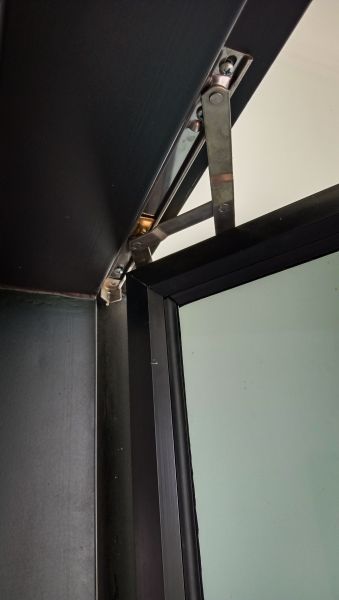Cost of Pivot Window Replacement in Redwood City